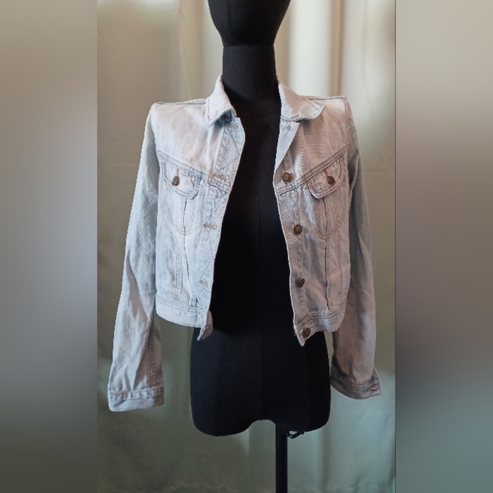 Forever 21 Light Blue Denim Jean Jacket - Picture 2 of 11